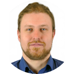 Dr. Thore Fechner, con terra